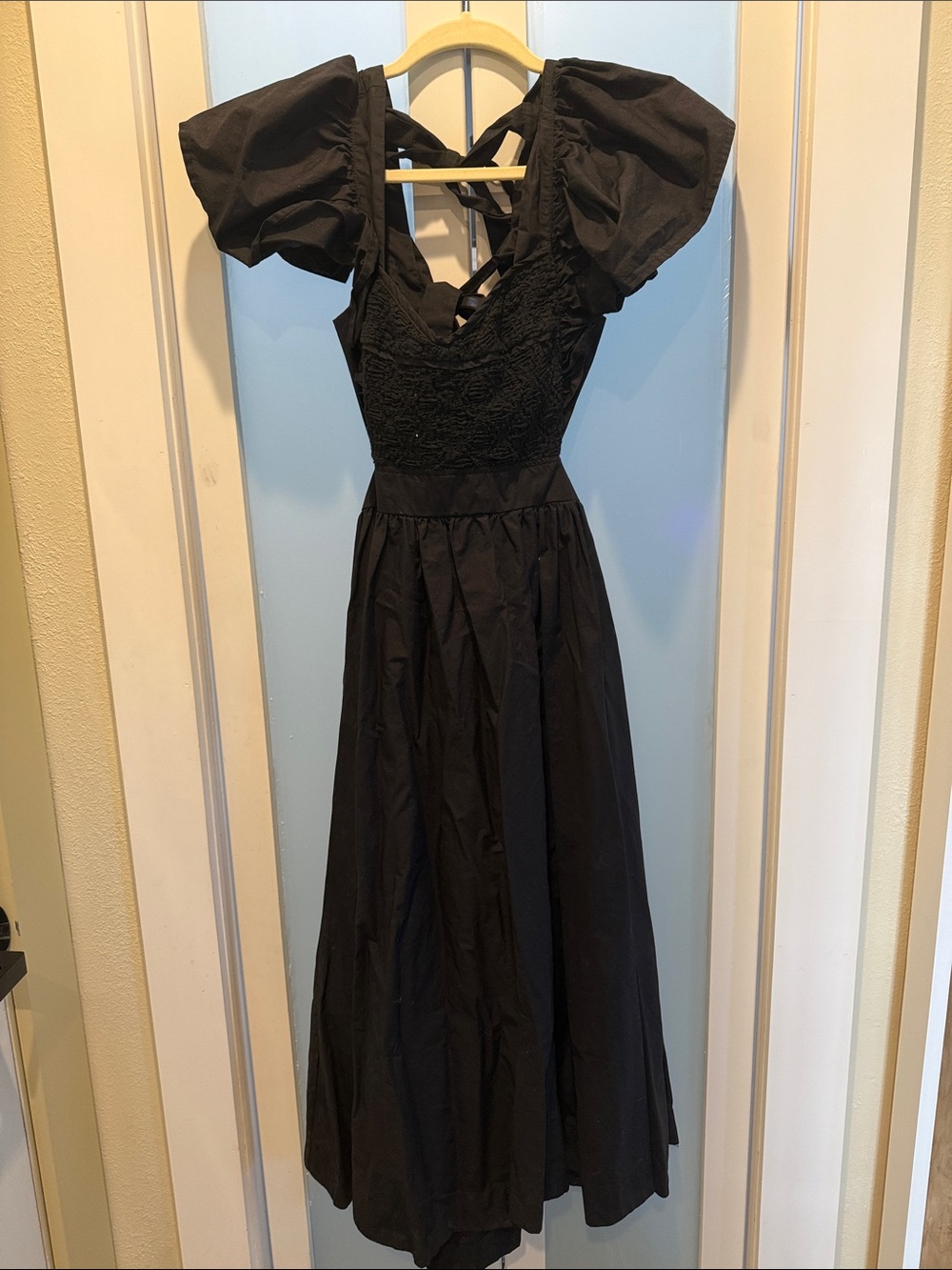 En Saison Black Puff-Sleeve Lace Bodice Midi Dress